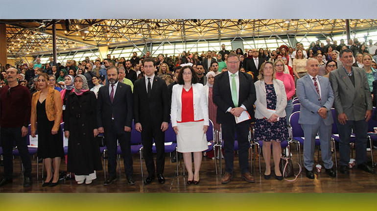 Gecikmeli de olsa Münih Fürth ve Hannover’de 23 Nisan coşkusuyla kutlandı