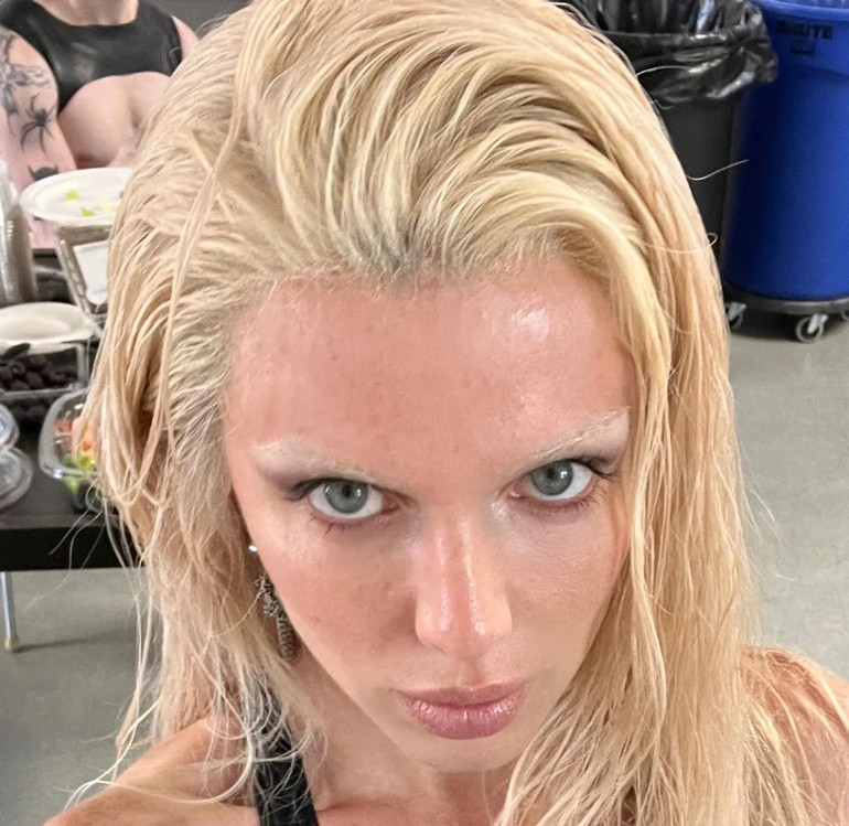 Aşk yaşarken onu yere göğe koyamıyordu… Şimdi adı eski sevgilisi olarak anıldığı için utanıyor