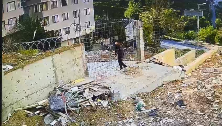 İstanbulda evinde 9 ay kalan yeğeni, eşini katletti Cani Kiliste yakalandı