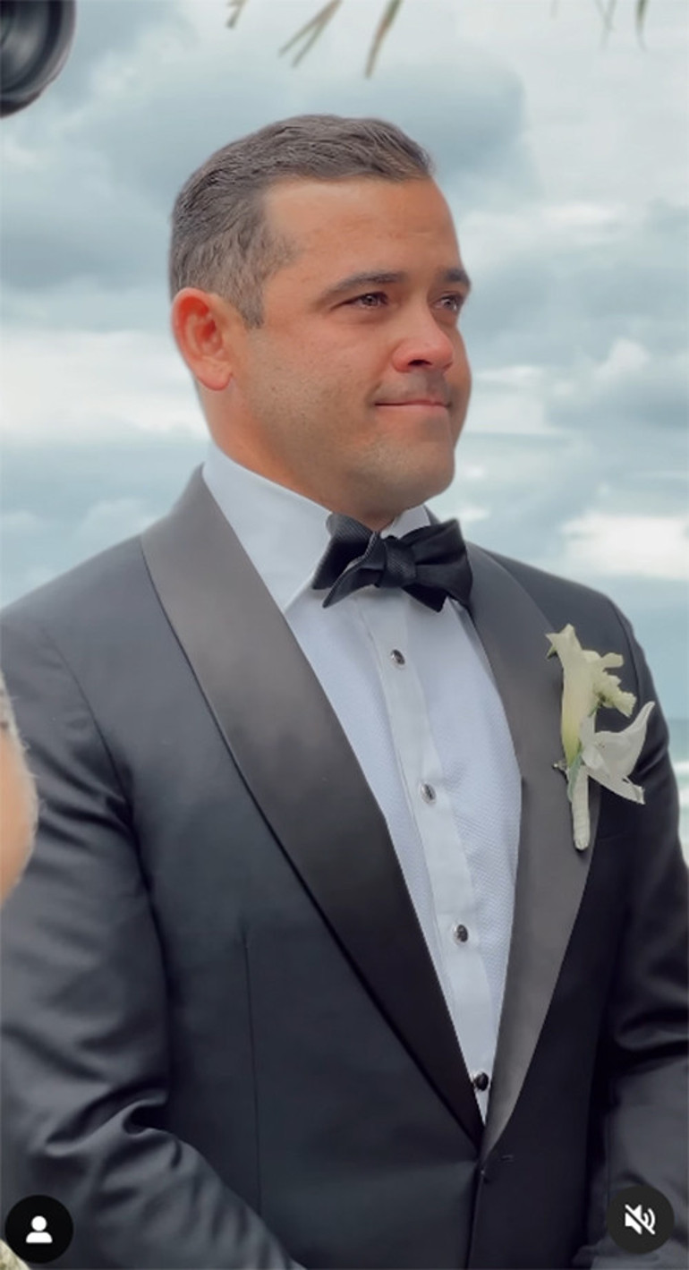 Ünlü oyuncu düğünde nedime oldu... Damat ağladı, gelin kıskandı