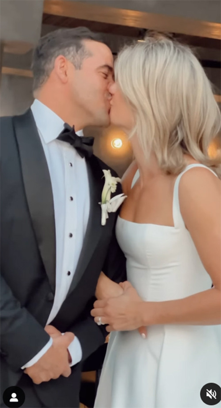 Ünlü oyuncu düğünde nedime oldu... Damat ağladı, gelin kıskandı