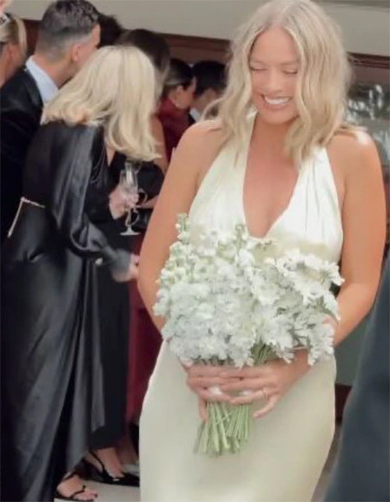 Ünlü oyuncu düğünde nedime oldu... Damat ağladı, gelin kıskandı