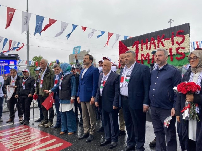 İstanbulda 1 Mayıs hareketliliği: Taksime çıkan yollar kapatıldı, Saraçhanede arbede