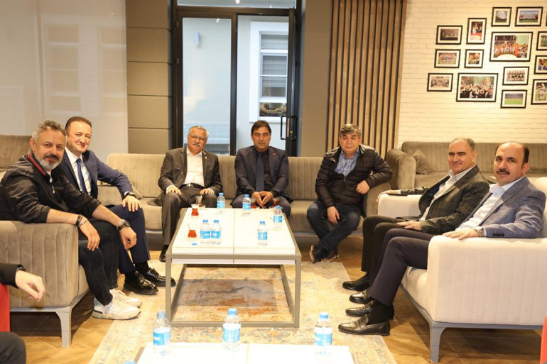 Konyaspora Fenerbahçe maçı öncesi moral ziyareti