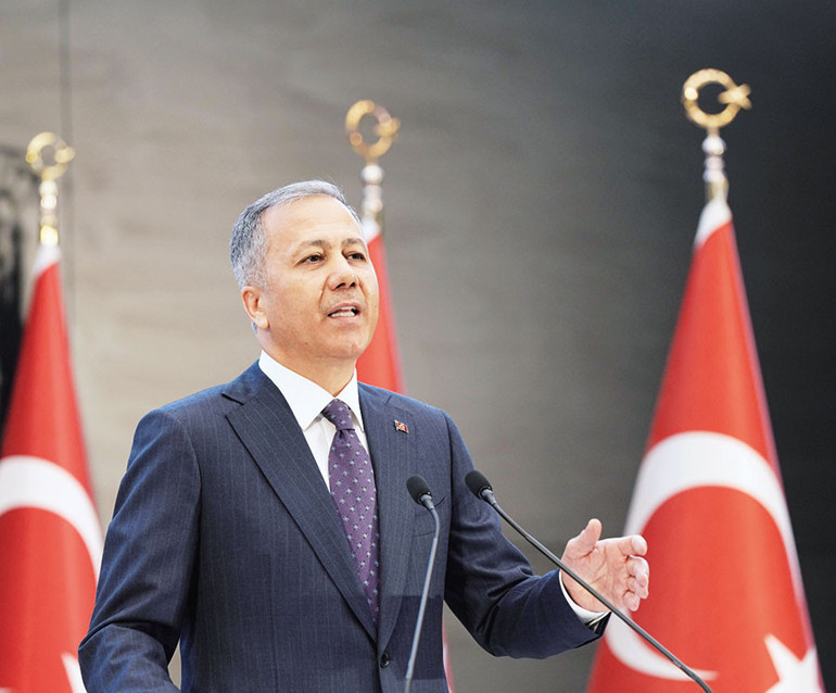 İzninizle Ali Yerlikaya’yı öveceğim biraz