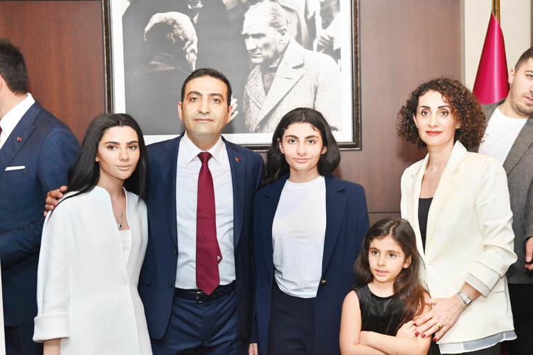 Beyoğlu’nu kazanan CHP’li İnan Güney... İşçi babanın başkan oğlu