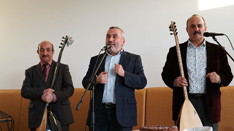 7 kubbeli camide aşıklar atıştı