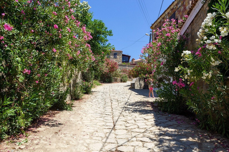 Hepsi birer tablo gibi… İlkbaharın en çok yakıştığı köyler | 6 ŞEHİR 8 ADRES