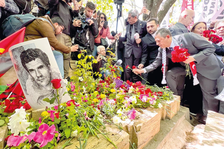 Siyasette yumuşamaya ‘Taksim’li yanıt