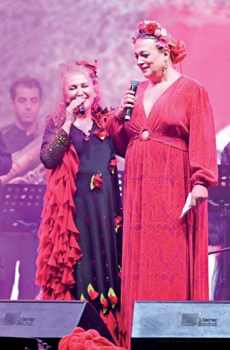 Ünlülerin bahar coşkusu