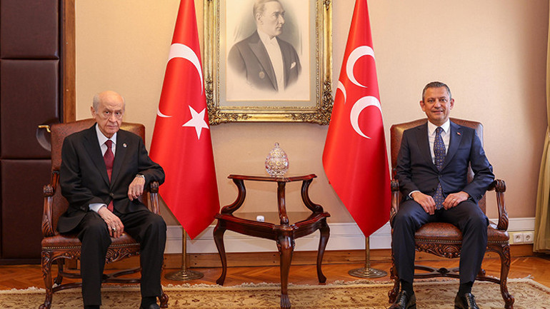 CHP lideri Özgür Özelden MHP lideri Devlet Bahçeliye ziyaret... Görüşmenin ardından ilk açıklama
