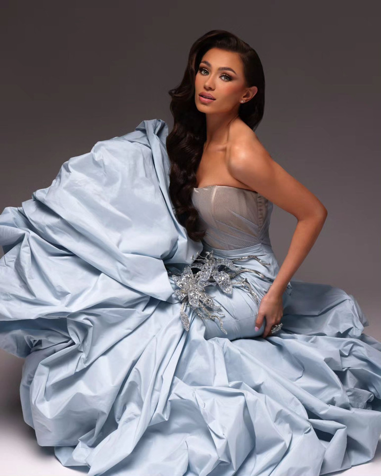 Herkesin peşinden koştuğu tacı fırlatıp attı... Kraliçelik ona yaramadı... Gerçeği aylar sonra anlattı