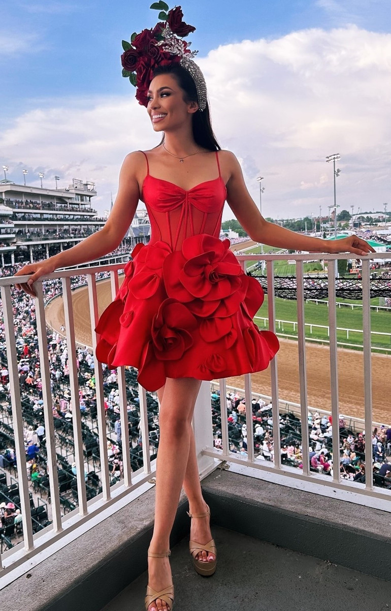 Herkesin peşinden koştuğu tacı fırlatıp attı... Kraliçelik ona yaramadı... Gerçeği aylar sonra anlattı