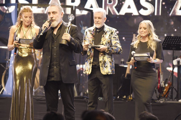 Zirve Ödülleri sahiplerini buldu