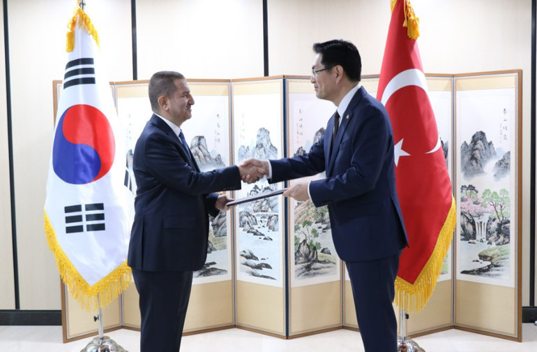 Dr. R. Erdem Erkul, Kore Cumhuriyeti’nin Sivas Fahri Konsolosu oldu