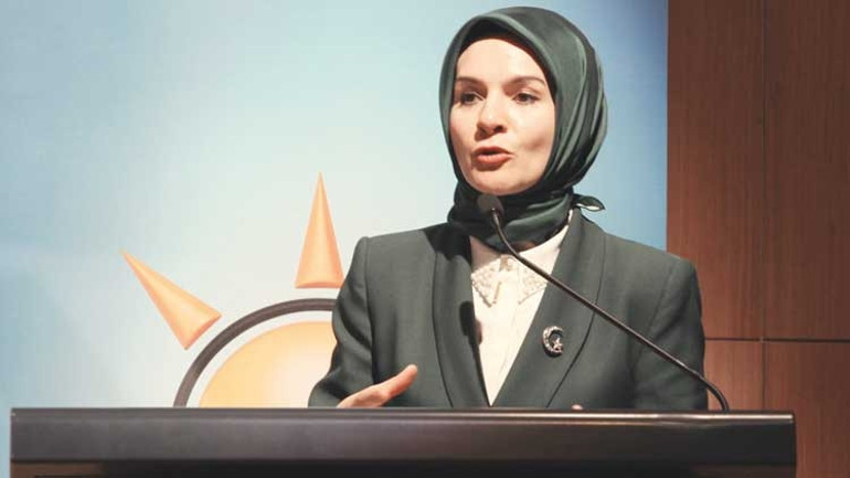 Anneler Günü Kutlu Olsun:  ‘İnsanlık elbisesi annelik tezgâhında dokundu’