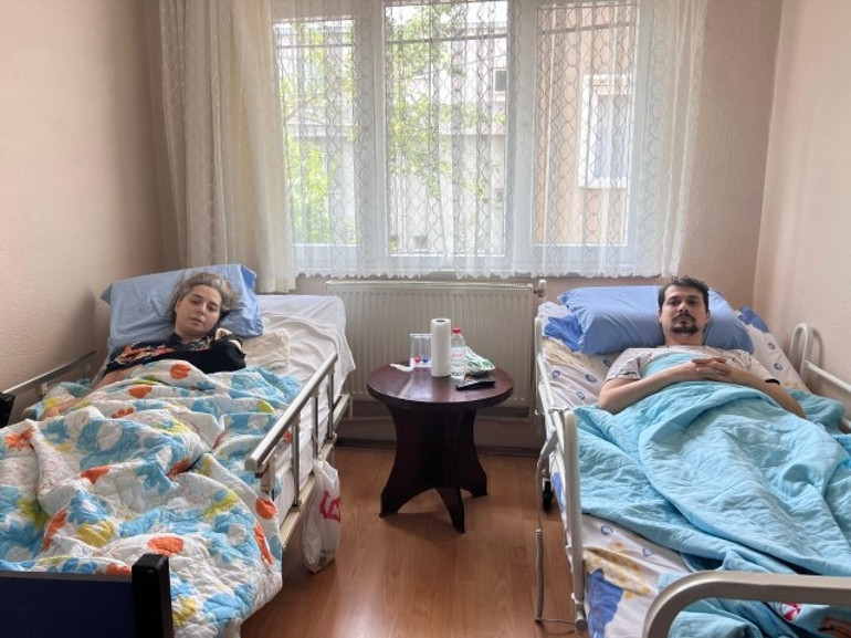 Bu acının tarifi yok 5 yıl sonra kavuştukları çocuklarını feci kazada kaybettiler... Hep yoğun bakımda olduğunu zannediyordum