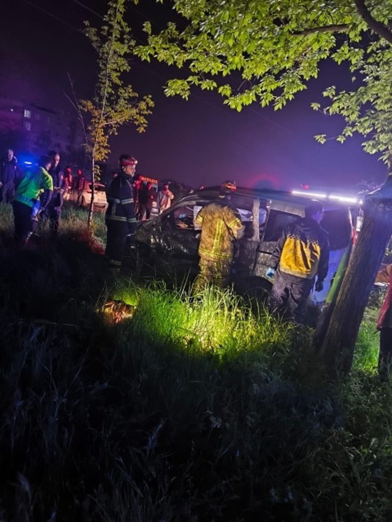 Bu acının tarifi yok 5 yıl sonra kavuştukları çocuklarını feci kazada kaybettiler... Hep yoğun bakımda olduğunu zannediyordum