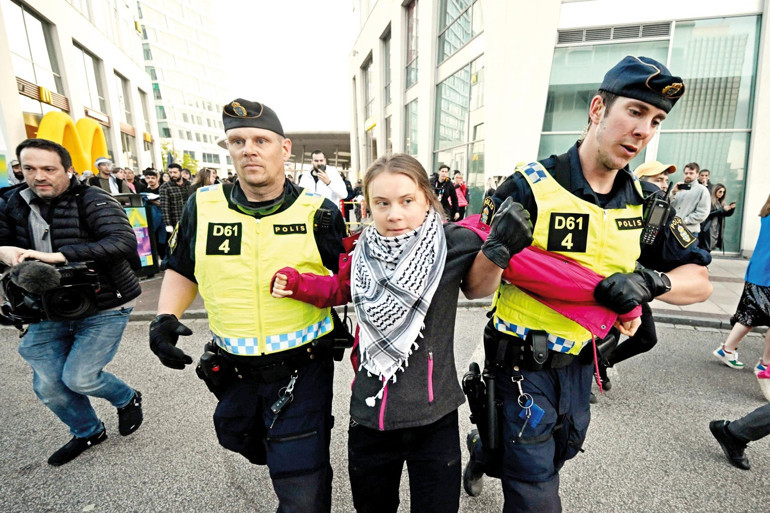 Sen bizim her şeyimizsin Greta