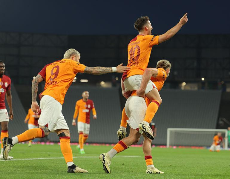 Fatih Karagümrük - Galatasaray maçına Mertens ve Barış Alper damgası Fenerbahçe derbisi heyecanlı geçecek derken...