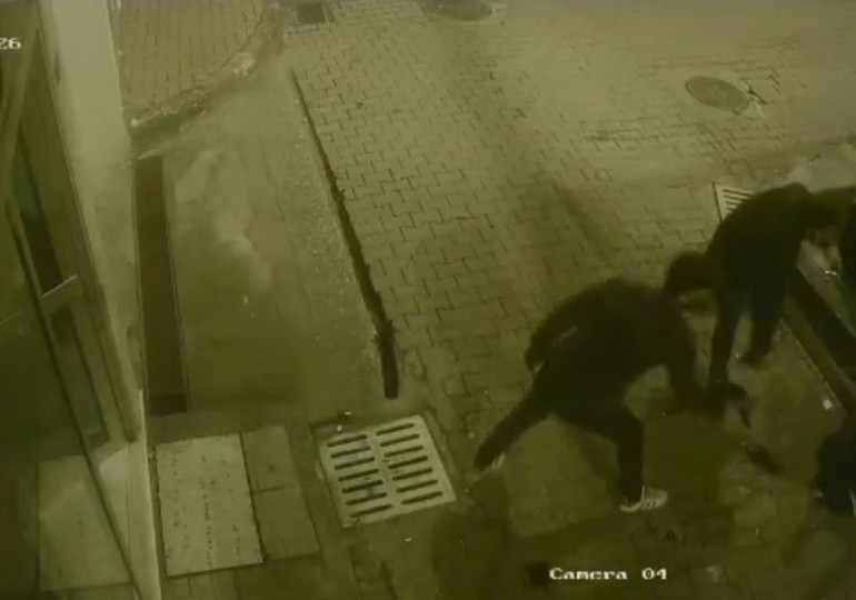 İzmitteki cinayetin davası görüşmeye başlandı: Ateş etti, mermisi bitince kabzayla başıma vurdu