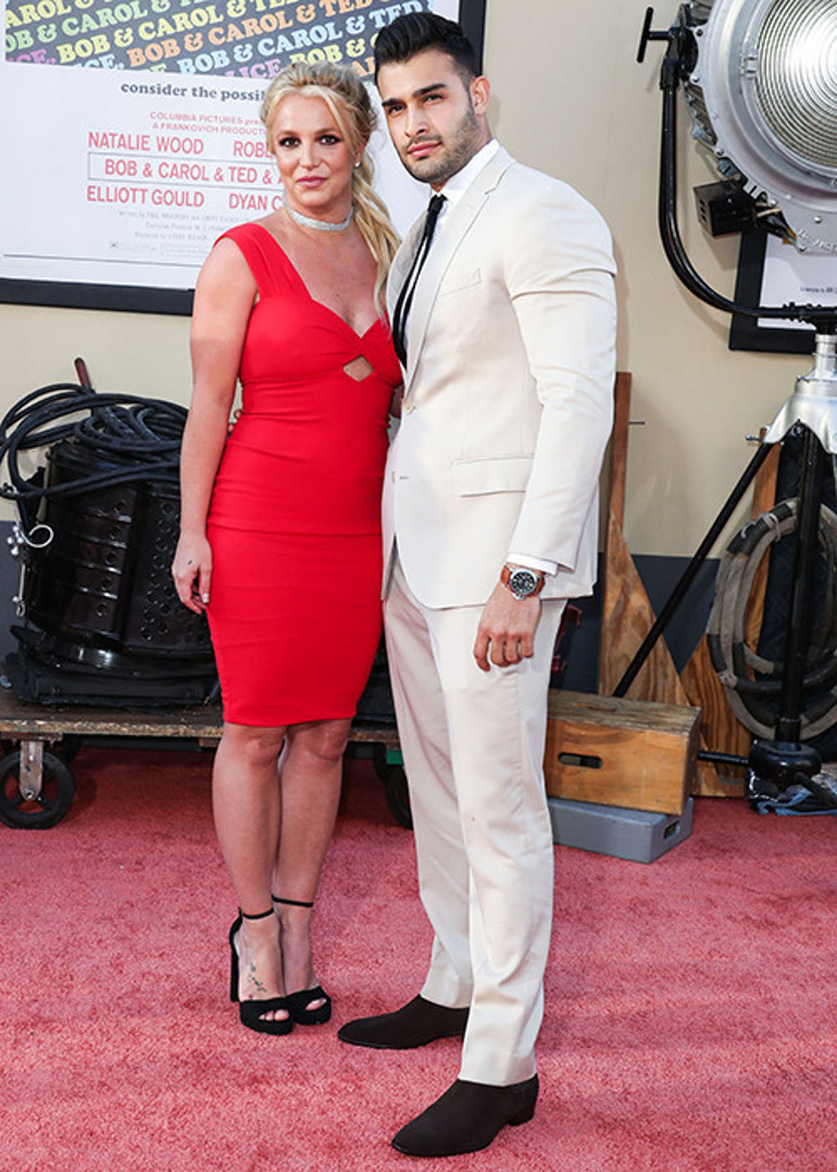 Parası var, şöhreti var ama kimsesiz kaldı... Ünlü yıldız acı acı itiraf etti: Ben güzel ailemi özledim