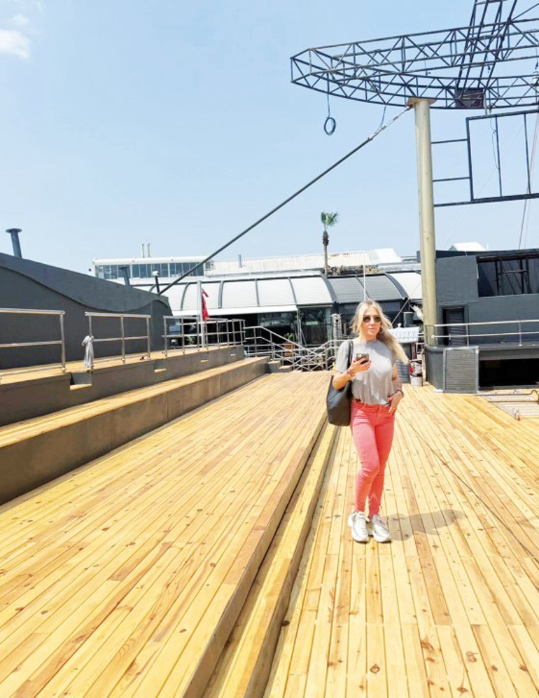 Yasemin Özilhan  ‘Alo’ diyecek