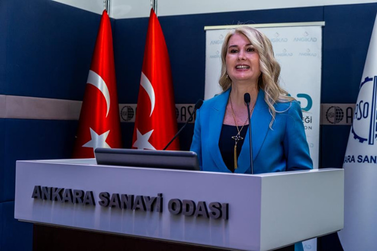 Girişimci kadınlardan gençlere büyük destek