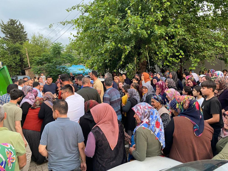 Son sözü Anne beni bir şey ısırdı oldu... 5 yaşındaki Gökçe hayatını kaybetti