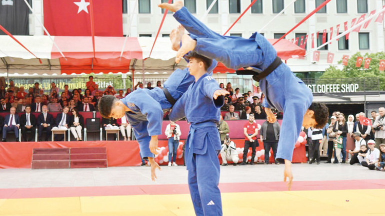 Ata’nın gençleri