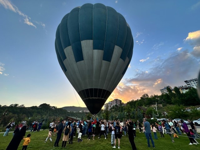 Tuncelide bir ilk: Sıcak hava balonu turizmi başladı