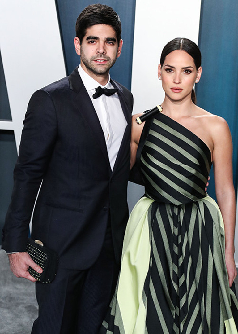 Sevgilimin kim olduğunu yakında öğrenirsiniz demişti... Sonunda onu ortaya çıkardı... Bırak saçların dolansın saçlarıma