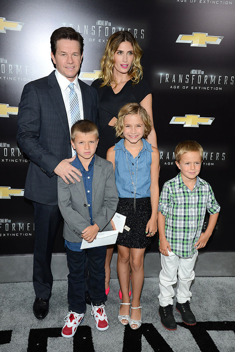 Ünlü çift lüks evlerini satıp şehir hayatından kaçtı… Kızlarını küçük yerde büyütecekler