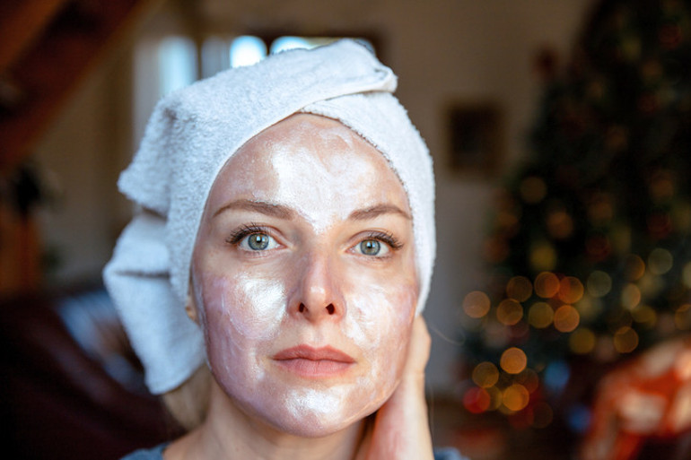 90 yaşında ama yüzünde neredeyse hiç kırışıklık yok | Botoks yaptırmadan da cildimizin genç kalması mümkün mü