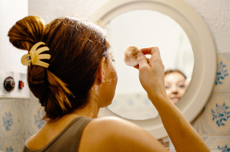 90 yaşında ama yüzünde neredeyse hiç kırışıklık yok | Botoks yaptırmadan da cildimizin genç kalması mümkün mü