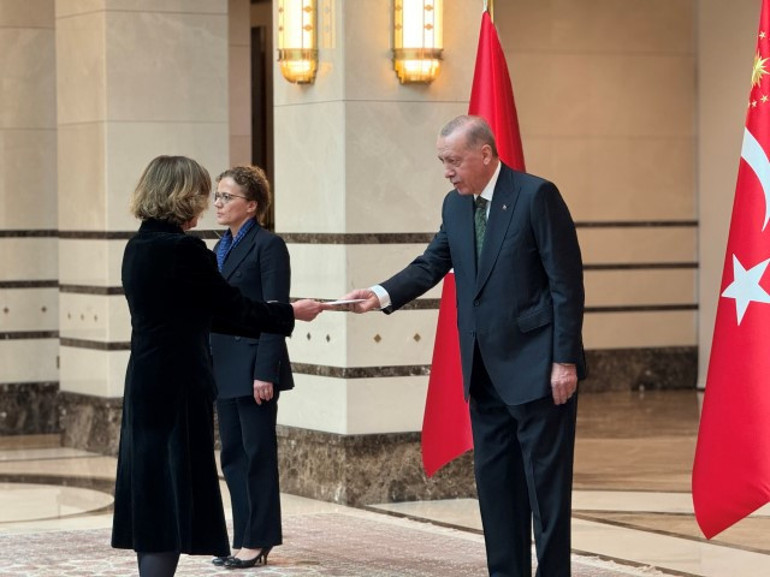 3 ülkenin büyükelçisinden Cumhurbaşkanı Erdoğana güven mektubu