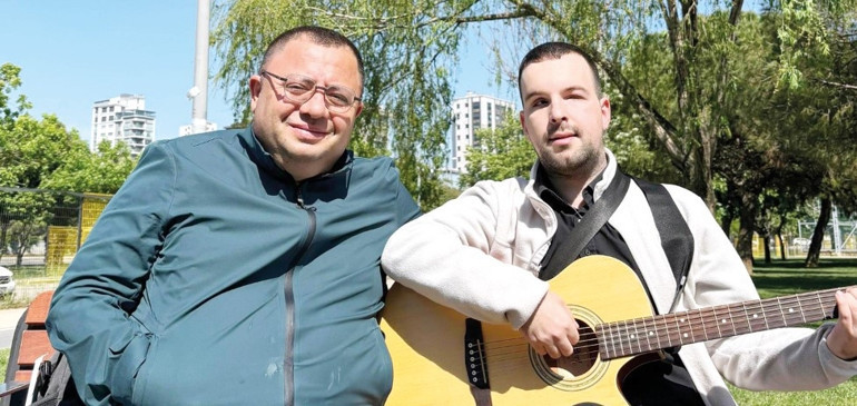 Hayat bana adil davranmadı öfkemi müzikle yansıtıyorum