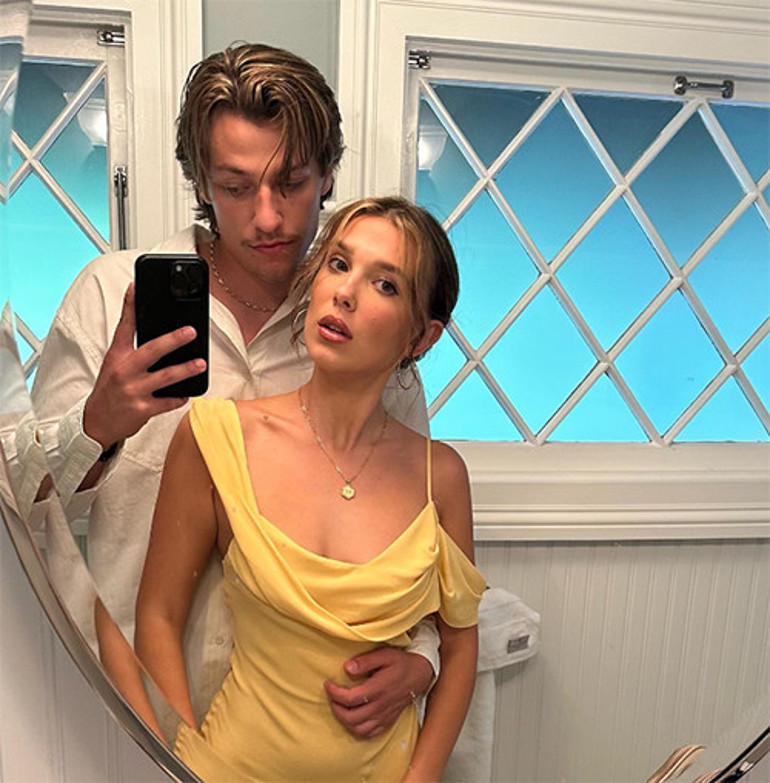 İlk aşkınla evlenmek zorunda değilsin diyenlere kulak asmadı... Ünlü oyuncu 20 yaşında gizlice gelin oldu