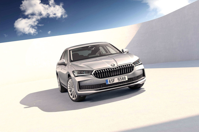 Citroen Genel Müdürü Alkım otomotivde biriken talebin 300 bin adedi bulduğunu söyledi: Her şeye rağmen 1 milyon geçilir