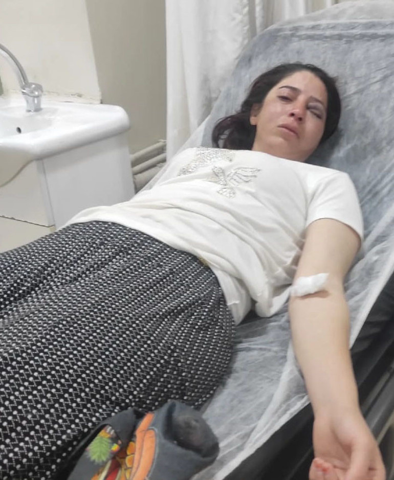 Eşinden şiddet gördüğü için evden kaçtı... Kardeşi de sopayla dövdü