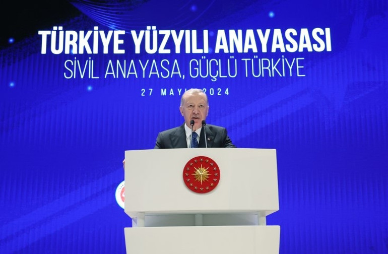Cumhurbaşkanı Erdoğan: Mevcut anayasa ile devam edemeyiz
