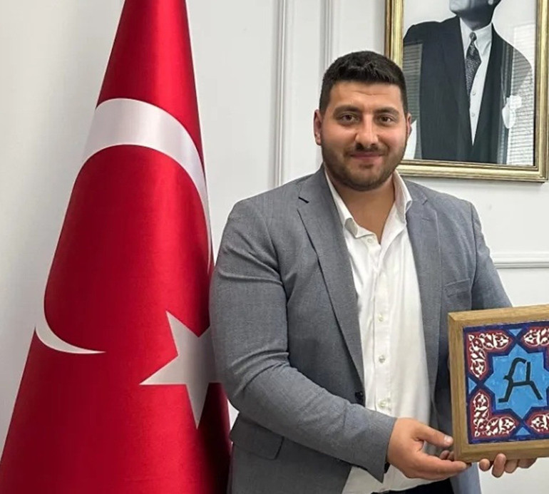 Sapanca Ülkü Ocakları Başkanı Emirhan Kabalak, tabancayla vuruldu