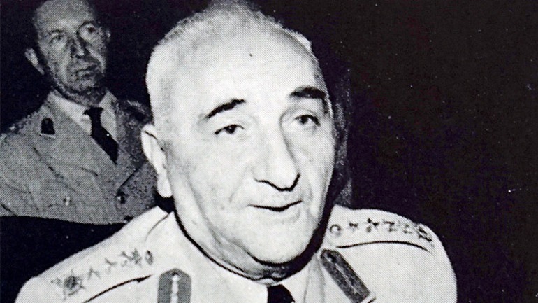 27 MAYISIN SANCILI SAYFALARI 4: Başkansanız horoz gibi tavuklarınızı kanatlarınız altında tutun