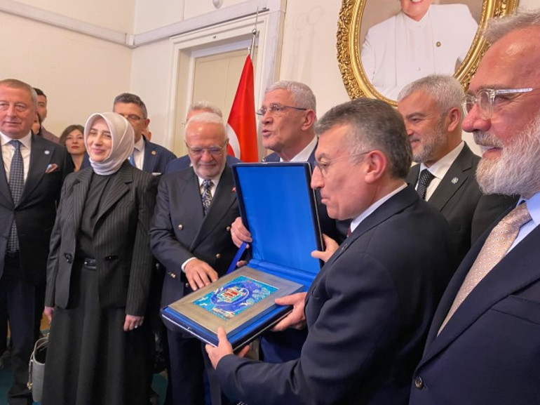 AK Parti grubu, İYİ Parti lideri Dervişoğlu ile bir araya geldi