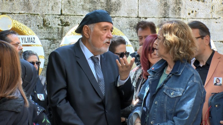 Tarihçi Prof. Dr. Özlem Kumrular, son yolculuğuna uğurlandı... 8 yıl önceki vasiyet paylaşımı yürekleri dağladı