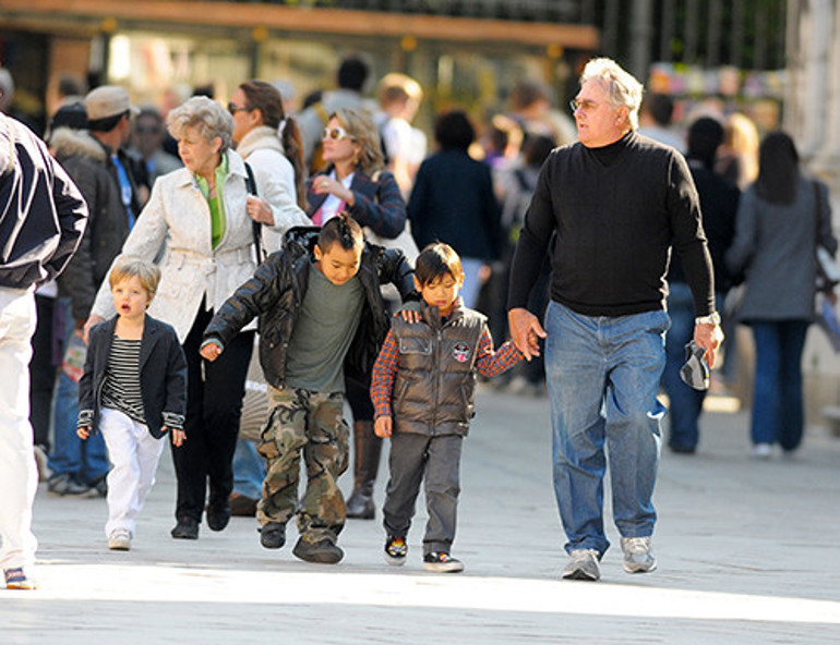 Shiloh 18 yaşına girdiği gün babasına acı bir darbe indirdi... En öfkeli kardeşleri bile bu kadarını yapmamıştı