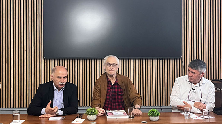 Duvar, Türk işçilerin üzerine yıkıldı