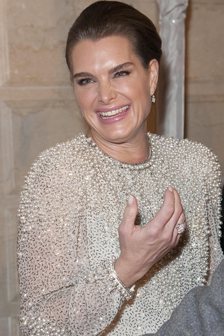 İtirafı onu arzu nesnesine dönüştürdü... Annesi inatla doğurmasaydı kimse böyle bir güzelliği göremeyecekti