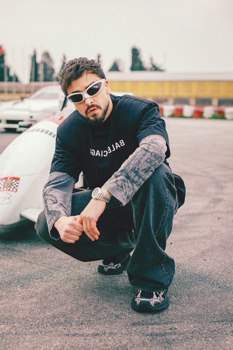 Sefo: Ben deli olduğumu düşünüyorum, zaten kendime deli gözüyle bakıyorum