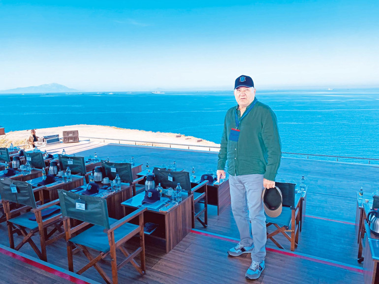 Nihayet hoş geldiniz Albay Konstantinos